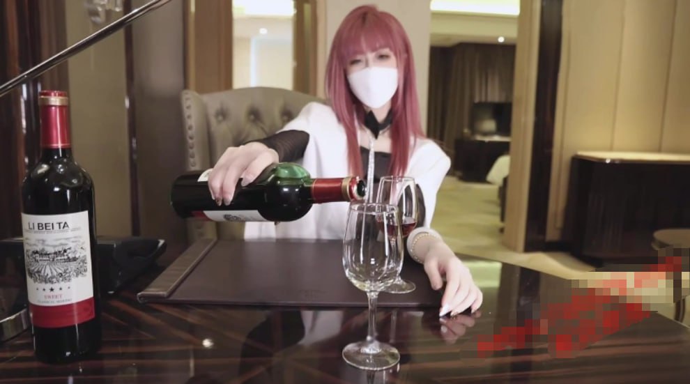 欧美的一区二区,メイリン モデルコレクション メ,观看免费无删减完整版